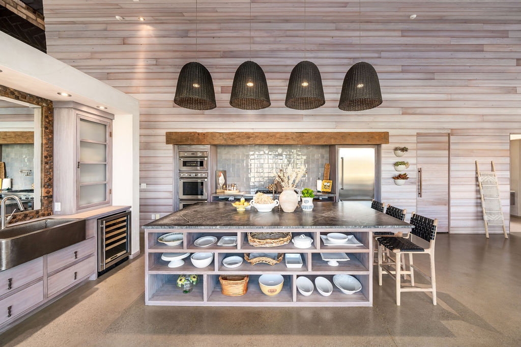 The Vineyard House interior, view 11