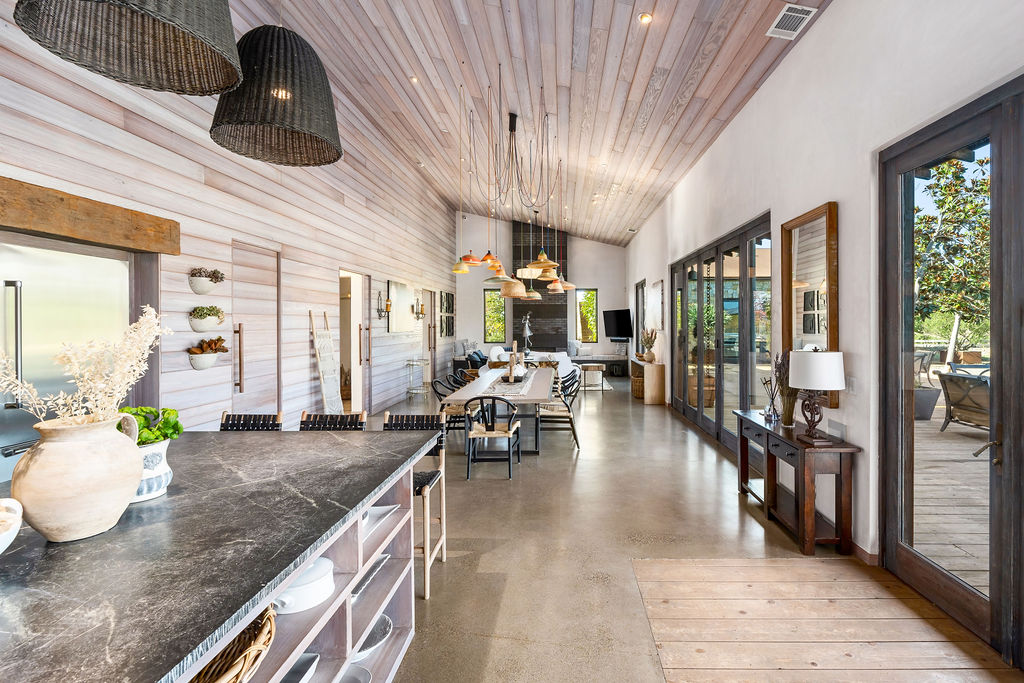The Vineyard House interior, view 13