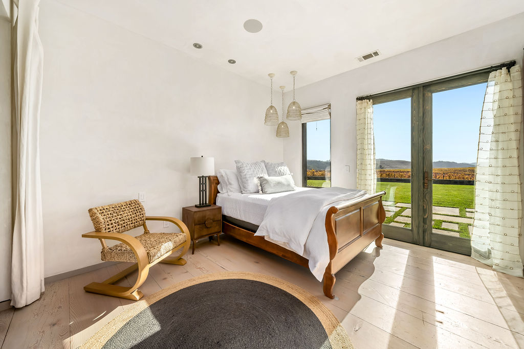 The Vineyard House interior, view 29