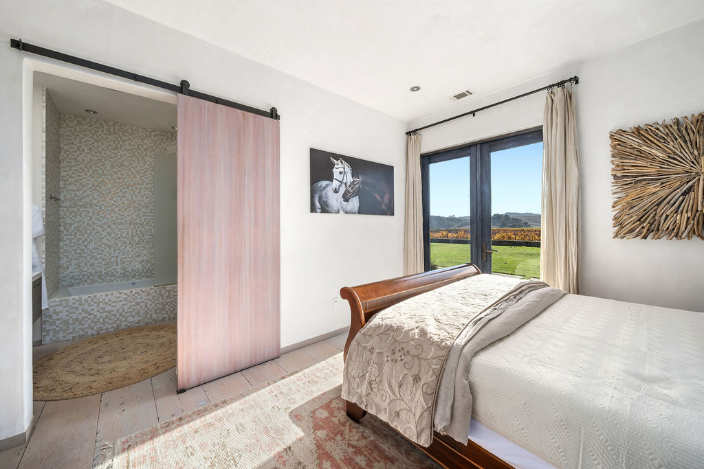 The Vineyard House interior, view 35
