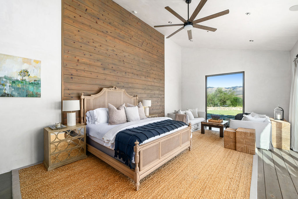 The Vineyard House interior, view 39