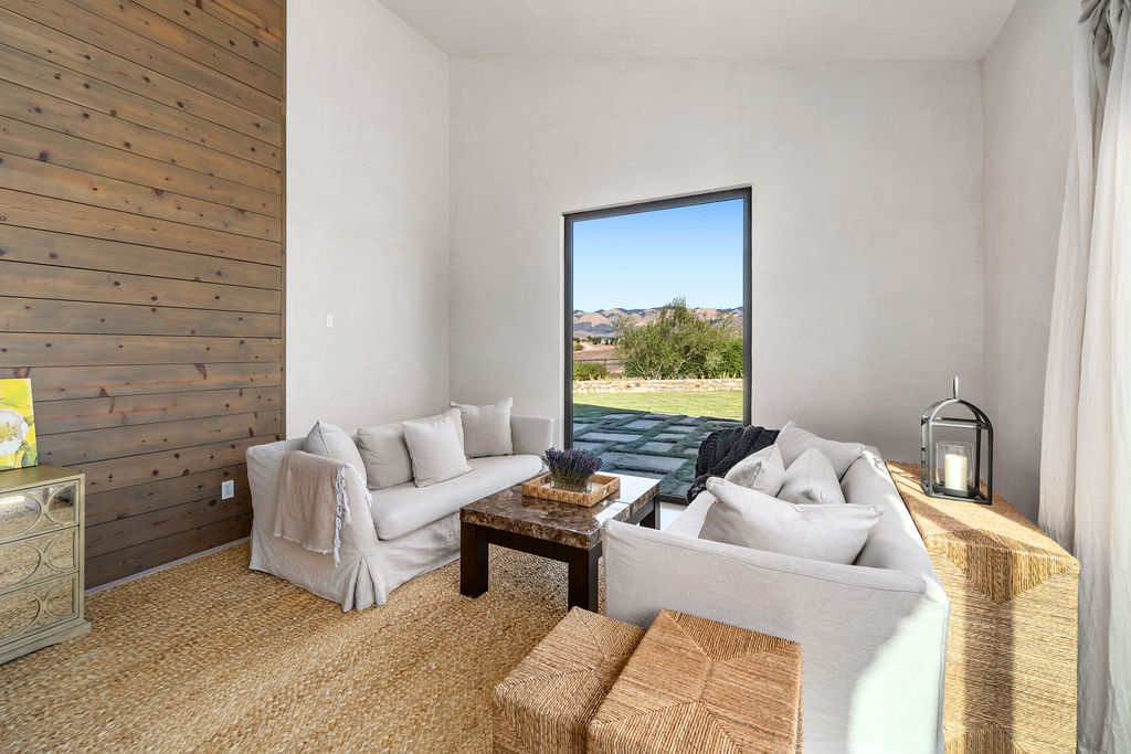 The Vineyard House interior, view 41