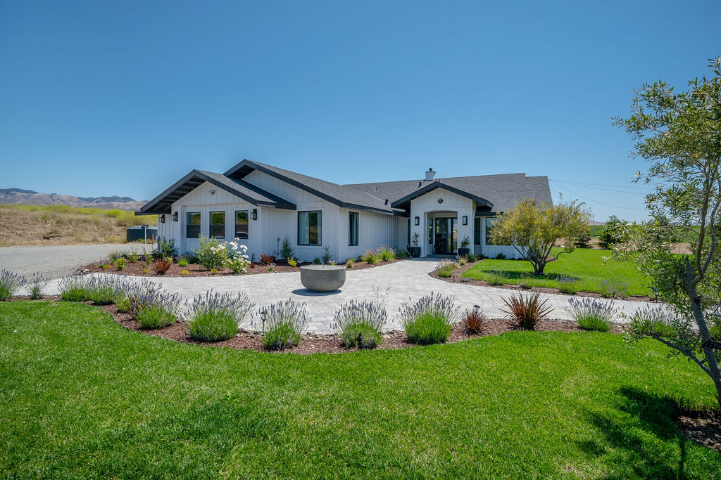 The Villa exterior, view 12